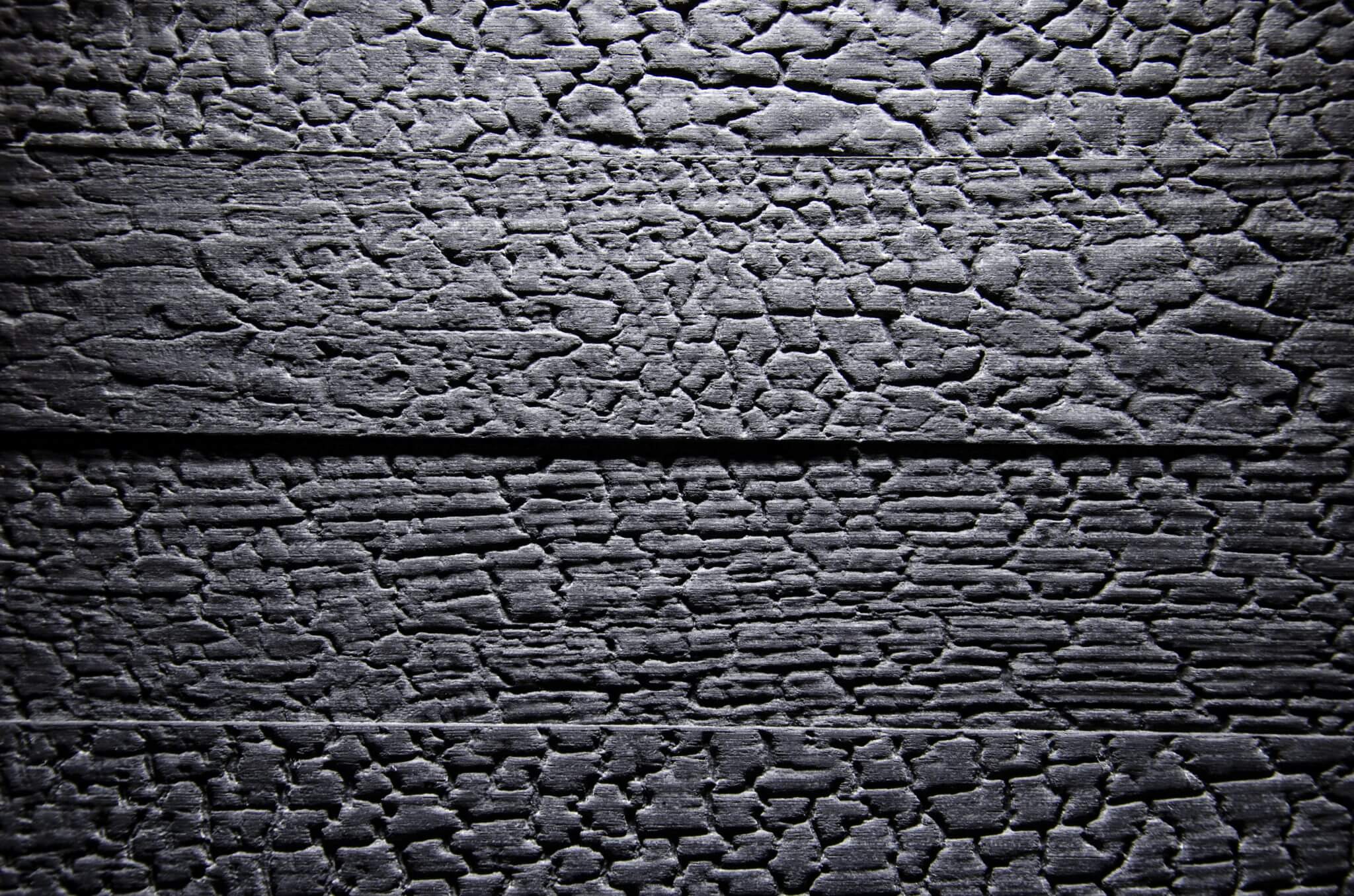 02 – Black Ash optic lacquered - Fineline veneer